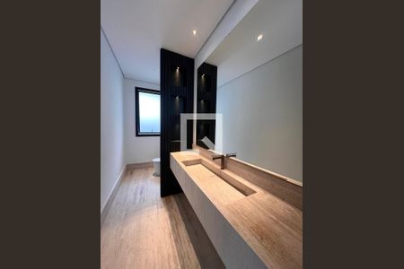 Banheiro de casa de condomínio à venda com 5 quartos, 510m² em Alphaville Residencial Um, Barueri