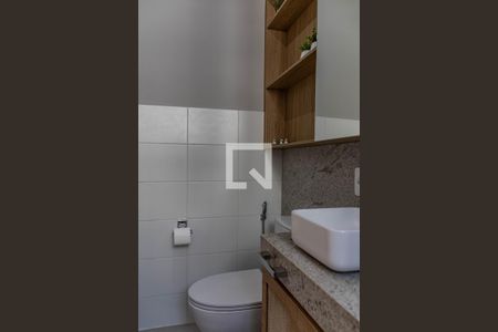 Banheiro da Suíte de apartamento à venda com 2 quartos, 48m² em Palmeiras, Belo Horizonte