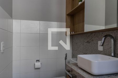 Banheiro da Suíte de apartamento à venda com 2 quartos, 48m² em Palmeiras, Belo Horizonte