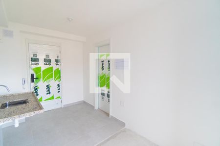 Sala/Cozinha de apartamento à venda com 1 quarto, 27m² em Chácara Inglesa, São Paulo