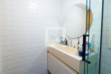 Banheiro da Suíte de apartamento à venda com 1 quarto, 57m² em Jardim Prudência, São Paulo