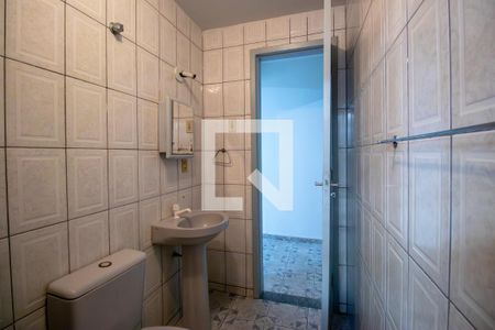 Banheiro de casa para alugar com 1 quarto, 50m² em Irajá, Rio de Janeiro