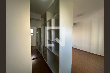 Suíte 1 - Principal - Closet de apartamento para alugar com 3 quartos, 156m² em Tamboré, Santana de Parnaíba
