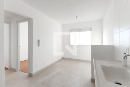 Sala - Cozinha de apartamento à venda com 2 quartos, 32m² em Fazenda Aricanduva, São Paulo