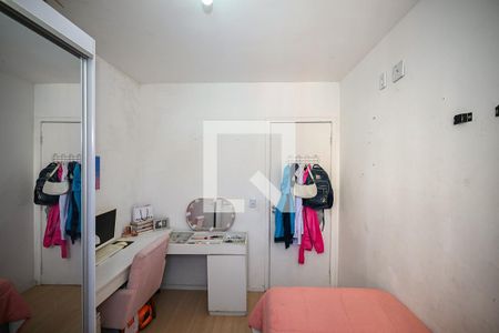 Quarto 1 de apartamento para alugar com 2 quartos, 47m² em Parque Pinheiros, Taboão da Serra