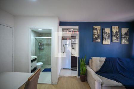 Sala de apartamento para alugar com 2 quartos, 47m² em Parque Pinheiros, Taboão da Serra