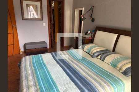 Casa à venda com 4 quartos, 302m² em Vila Marlene, São Bernardo do Campo