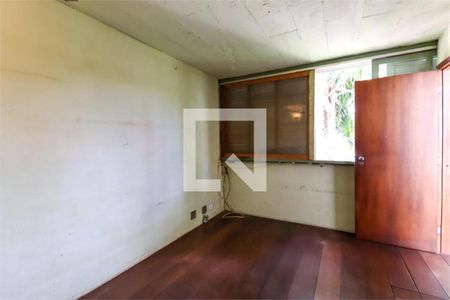 Casa à venda com 4 quartos, 348m² em Jardim Morumbi, São Paulo
