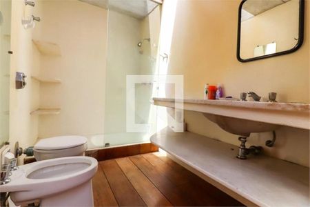 Casa à venda com 4 quartos, 348m² em Jardim Morumbi, São Paulo