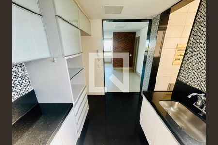 Apartamento para alugar com 4 quartos, 115m² em Estoril, Belo Horizonte