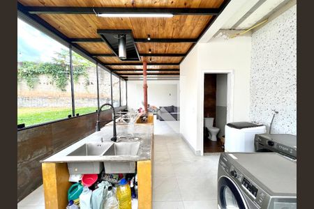 Cozinha de casa à venda com 3 quartos, 500m² em Trevo, Belo Horizonte