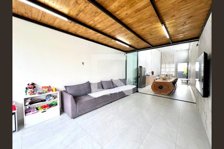 Sala de TV de casa à venda com 3 quartos, 500m² em Trevo, Belo Horizonte