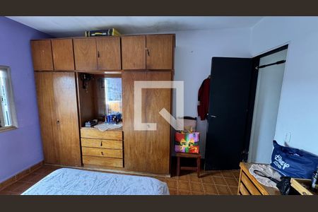 Quarto de casa à venda com 4 quartos, 125m² em Taboão, Diadema