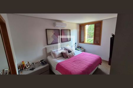 Quarto de casa de condomínio à venda com 4 quartos, 300m² em Suru, Barueri
