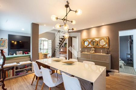Casa à venda com 5 quartos, 360m² em São Francisco, Niterói