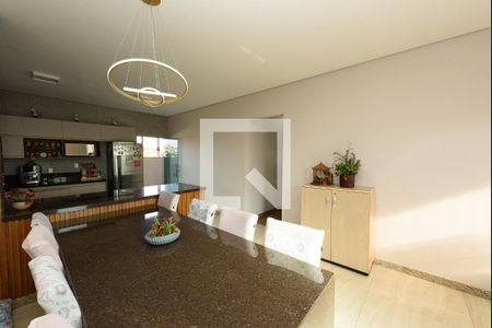 Copa de casa à venda com 3 quartos, 600m² em Lindéia, Contagem