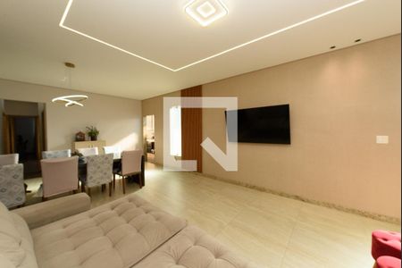 Sala de casa à venda com 3 quartos, 600m² em Lindéia, Contagem