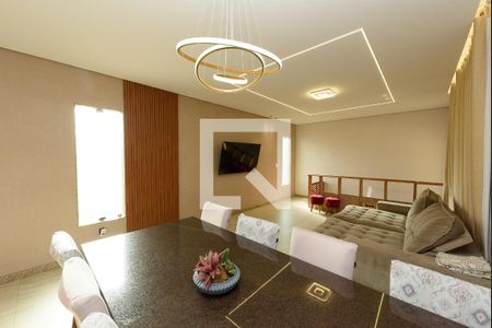 Copa de casa à venda com 3 quartos, 600m² em Lindéia, Contagem
