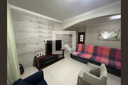 Sala de casa à venda com 3 quartos, 250m² em Jardim Maria Virginia, São Paulo