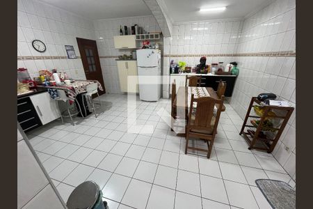 Cozinha de casa à venda com 3 quartos, 250m² em Jardim Maria Virginia, São Paulo