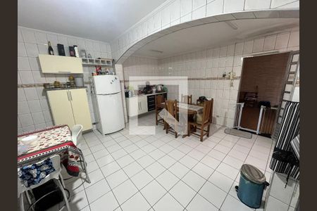 Cozinha de casa à venda com 3 quartos, 250m² em Jardim Maria Virginia, São Paulo