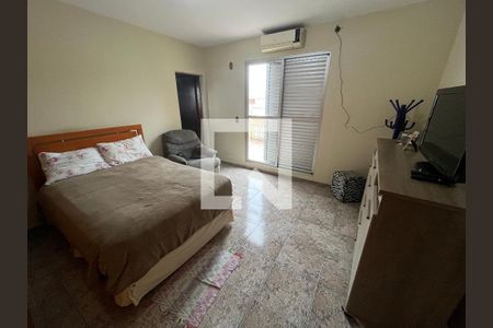 Suíte 1 de casa à venda com 3 quartos, 250m² em Jardim Maria Virginia, São Paulo