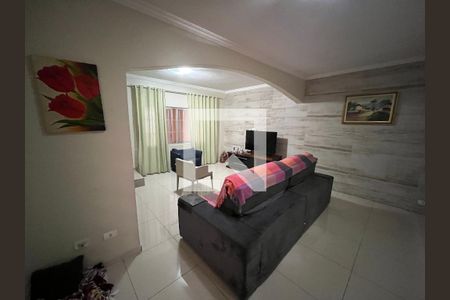 Casa à venda com 3 quartos, 250m² em Jardim Maria Virginia, São Paulo