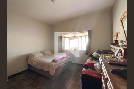 Casa à venda com 2 quartos, 210m² em Milionários, Belo Horizonte