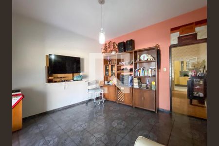 Casa à venda com 2 quartos, 210m² em Milionários, Belo Horizonte