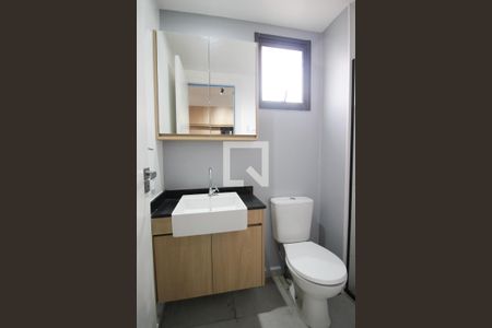 Banheiro de apartamento para alugar com 1 quarto, 24m² em Vila Olímpia, São Paulo