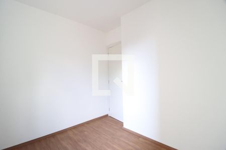 Quarto 2 de apartamento para alugar com 2 quartos, 50m² em Vila Maria, Uberlândia