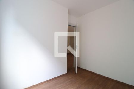 Quarto 2 de apartamento para alugar com 2 quartos, 50m² em Vila Maria, Uberlândia