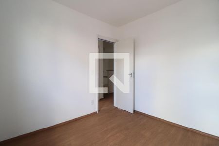 Quarto 1 de apartamento para alugar com 2 quartos, 50m² em Vila Maria, Uberlândia