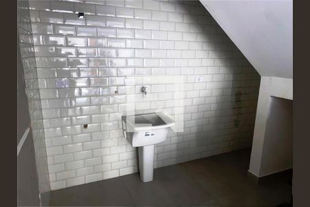 Casa à venda com 3 quartos, 143m² em Jardim Regis, São Paulo