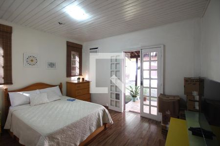 Quarto de casa de condomínio para alugar com 3 quartos, 275m² em Jacarepaguá, Rio de Janeiro