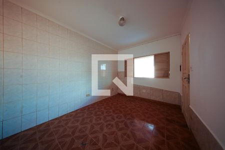 Casa para alugar com 1 quarto, 100m² em Vila Guilhermina, São Paulo