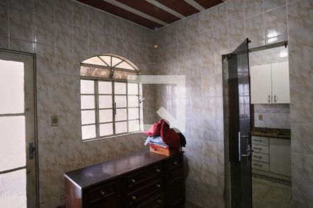 Casa à venda com 3 quartos, 200m² em São Cristóvão, Belo Horizonte