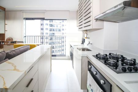 Cozinha de apartamento para alugar com 2 quartos, 55m² em Vila Anastácio, São Paulo