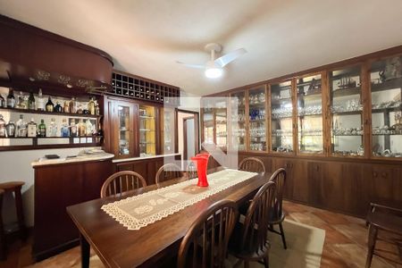 Casa à venda com 5 quartos, 3000m² em Vila Capuava, Valinhos