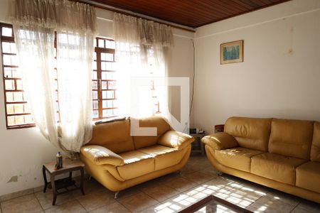 Casa para alugar com 3 quartos, 110m² em Jardim Presidente, São Paulo