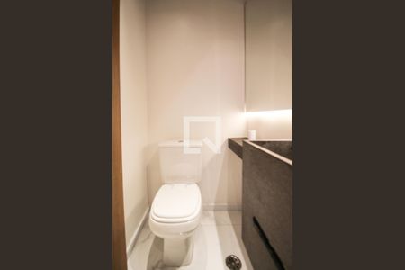 Lavabo de apartamento para alugar com 2 quartos, 81m² em Itaim Bibi, São Paulo