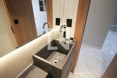 Lavabo de apartamento para alugar com 2 quartos, 81m² em Itaim Bibi, São Paulo