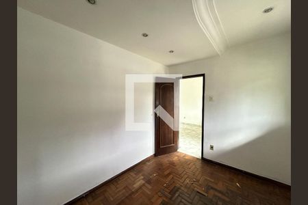 Quarto 1 de casa à venda com 4 quartos, 200m² em Inhaúma, Rio de Janeiro