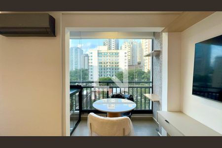 Varanda de kitnet/studio para alugar com 1 quarto, 27m² em Pinheiros, São Paulo