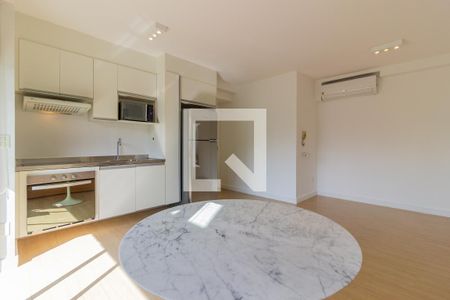 Sala/Cozinha de apartamento para alugar com 2 quartos, 55m² em Sumarezinho, São Paulo