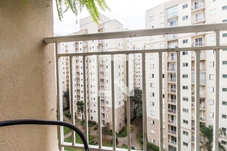 Varanda de apartamento à venda com 3 quartos, 69m² em Jardim Tupanci, Barueri