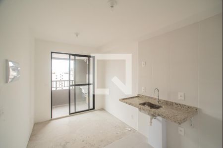 Sala/Cozinha de apartamento à venda com 1 quarto, 29m² em Chácara Inglesa, São Paulo