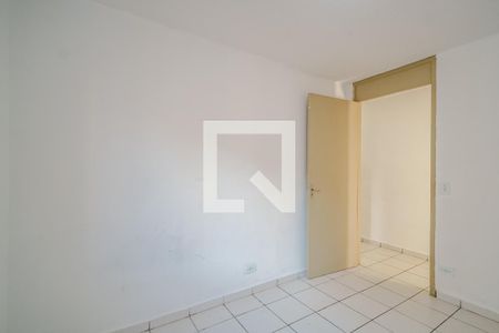 Quarto 2 de apartamento para alugar com 2 quartos, 50m² em Conj. Promorar Raposo Tavares, São Paulo