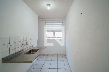Cozinha de apartamento para alugar com 2 quartos, 50m² em Conj. Promorar Raposo Tavares, São Paulo