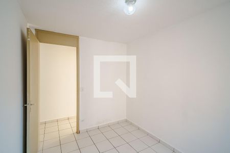 Quarto 2 de apartamento para alugar com 2 quartos, 50m² em Conj. Promorar Raposo Tavares, São Paulo